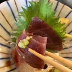 四季のご馳走や 和 - お造り→マグロをリフト