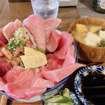 お酒とご飯 たく - 鮪づくし丼