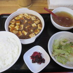 チャイナダイニング 龍 - 麻婆豆腐定食　680円