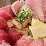 お酒とご飯 たく - 鮪づくし丼