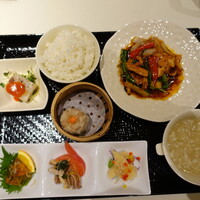 南国酒家 原宿本店 - 琥珀のセット