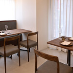 Peace - テーブル席