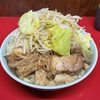 ラーメン二郎 - 料理写真:ラーメン小 豚入り(野菜、あぶら、にんにく) 