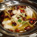 中国四川料理石林 - 魚のスパイス煮込み！四川料理らしい油鍋とでも表現致します！花椒と唐辛子がほぼ油のスープに！正直、咽ましたが、これは美味い♪