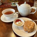 Y's tea room - 