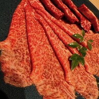東京焼肉 黒木 - サーロインです。素敵な肉質ですね