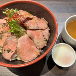 Akaushi Dainingu Yoka Yoka - あか牛ローストビーフ丼