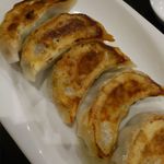 香港厨房 風香園 - 紫蘇入り焼き餃子