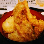 Tempura Matsuriya - 令和5年3月 ランチタイム
                        選べる天丼セット 800円
                        天丼(海老、穴子、牡蠣、半熟卵、鶏むね)、ポテトサラダ、みそ汁、漬けもの