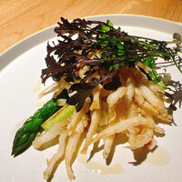 Reveur - 白魚を食べる手が止まらない一皿