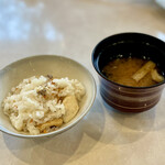 カフェ＆ビュフェレストラン クレール - 鯛めしと味噌汁