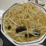 中華料理広東亭 - もやしうま煮　もやし、ネギ、キクラゲのみ！
