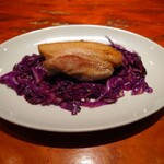 MARC - 塩豚のポワレ 紫キャベツとレンズ豆添え 202303