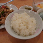 鳳林 - 鶏肉とカシューナッツの炒め定食（ランチ）700円2013年7月9日