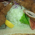 Tonkatsu Inaba Wakou - ツインかつ定食 ￥３３００
      （チーズしそ巻かつ、海老フライ、カニクリームコロッケ、ひれかつ）
      ごはん、味噌汁、香の物×２① 