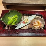 鮨 無垢/鮨 白銀 - 前菜　アスパラガスのお浸し、クリームチーズの純米酒粕漬け､ミズダコの和え物