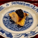 銀座 きた川 - 子持ちヤリイカに燻製キャビア