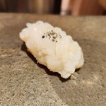 鮨 無垢/鮨 白銀 - ミズダコ