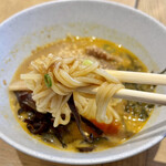 ホテル ビスタ 福岡 - 豚骨カレー麺 アップ