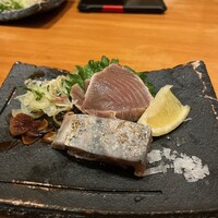 ダイナミックキッチン＆バー 響  西新宿野村ビル店 - 鰹塩たたき