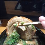 中華蕎麦 ひら井 - 丸太のようなチャーシュー