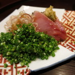 青華こばやし - 25年7月　京都メジ鮪　タタキ　葱、茗荷