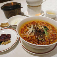筑紫樓 銀座店 - 酸辣湯麺