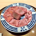 横浜 うしみつ - 【神のタン（神谷商店）】  ④神のタン下塩焼き ③神のタン厚切り/檸檬 ⑤神のタン薄切り  ⑥USタン薄切り/ネギ塩ダレ　