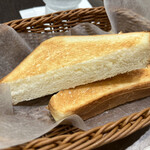 Hearth Brown - トーストのパンは、①絹生を選択