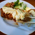 菊乃家本店 - 軽く揚げた豚ロースに、タルタルソースが