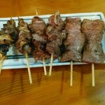 菊乃家本店 - 焼きモノ(右から)レバ、タン、ナンコツ