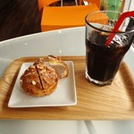 ラトリエドゥシュクル - シューアイス＋アイスコーヒー