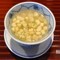 鮨 在 - スターターにとうもろこしの茶碗蒸し。夏の風物詩、一発目から美味しいです。