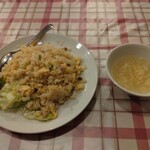 中国料理 東方餐廳 - 炒飯とスープ
