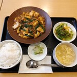 舞鶴麺飯店 - 麻婆豆腐定食（780円）