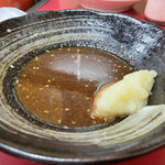 きみや - 抜群のタレ。ニンニクの量。ありがたい。