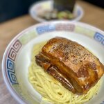 塩そば専門店 桑ばら - 黒胡椒豚角煮つけそば