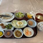 MERCI 0823 - 料理写真:■朝食 ・雑穀米 ・金目鯛のあら汁 ・アジの干物、生卵 ・梅干し、なめたけ ・おしんこ、冷ややっこ ・サラダ、のり、 ・なます、果物 ・コーヒー