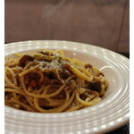 イタリアンキッチン ダイスケ - 新たまねぎとしめじのミートソース