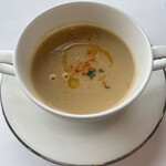 フレンチ ベイ・ビュー - ホワイトアスパラガスのスープ