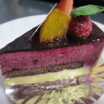 高市 - カシスのケーキ　（２８０円）