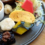 クッキー&カフェ ウズ - おかず達(*´ω｀*)　白いのは里芋フライです