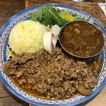 東新宿 サンラサー - あいがけカレー ¥1400