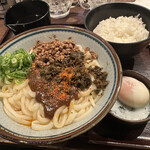 香川 一福 - 汁なし坦々うどん中820円