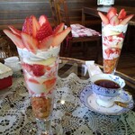 喫茶四季 - いちごパフェ