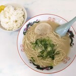 一九ラーメン - ラーメン 500円 , ごはん(小) 100円