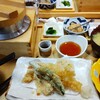 五穀 - 五穀青空定食1408円。五穀釜飯は待つこと2分…