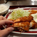 ごはんもおいしい喫茶店 ロン - 頭は手でつまんで食べないとね！