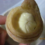 パン ドゥダン - コルネ（カスタード入）、アップ！