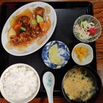 紅楽 - ランチタイムの酢豚定食